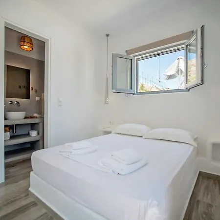 Willa Luna Bianca, Located In Stelida Naxos Area.